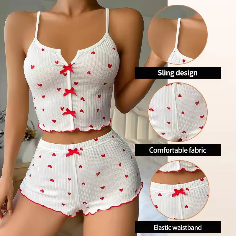 Conjunto de Pijama Feminino com Estampa de Coração em  Tecido Canelado Macio com Babados Delicados, Regata Casual e Short, Moda Casual Feminina Novo