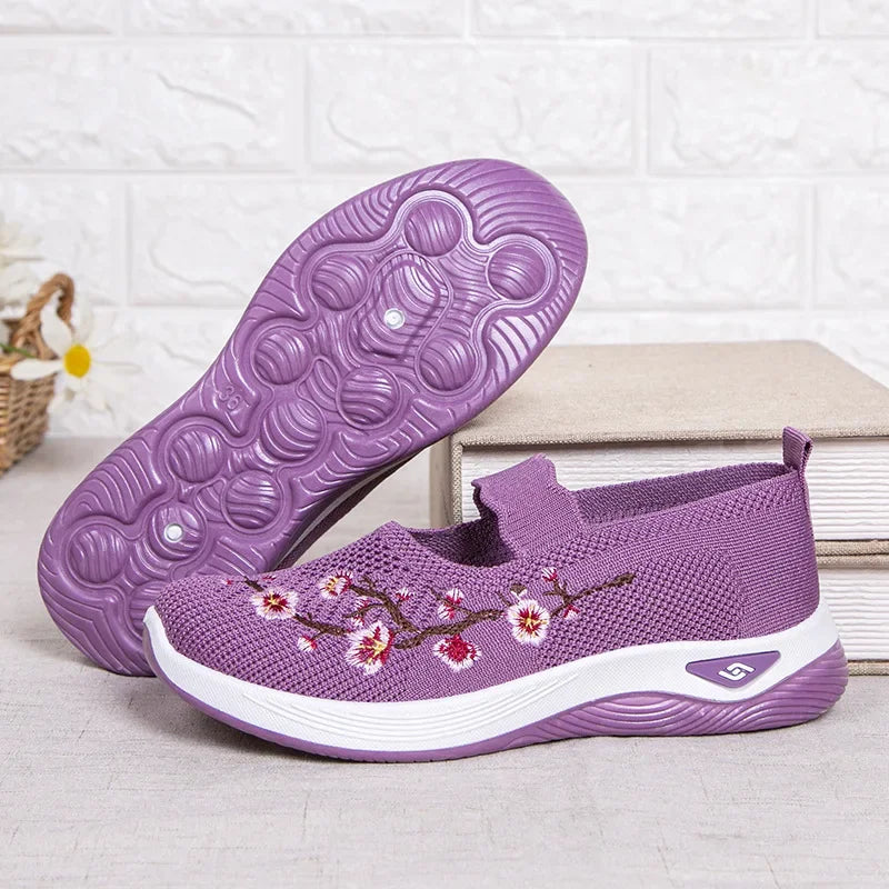 Tênis Feminino Casual com Bordado - Confortável e Respirável